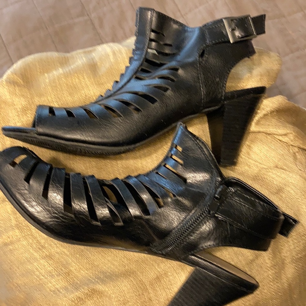 Black Sandals